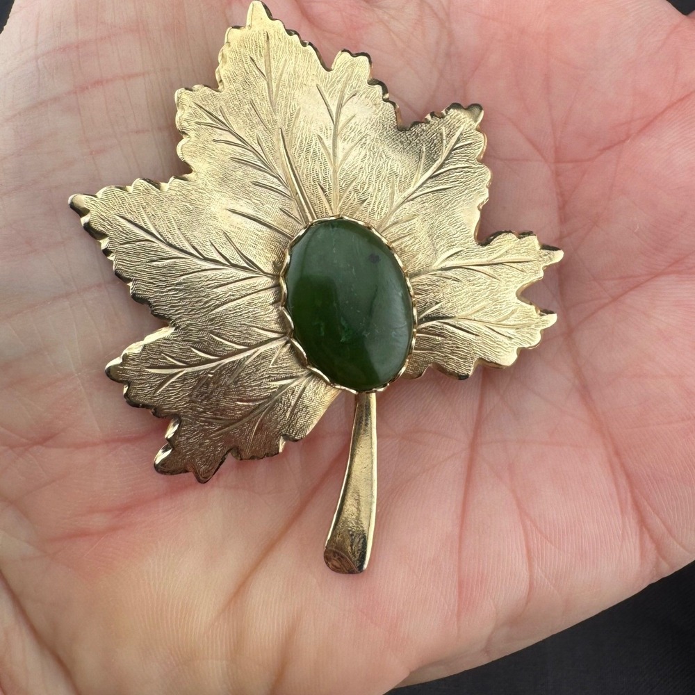 Vintage Maple Leaf Brooch Nephrite Gold Tone Green Cabochon Pin